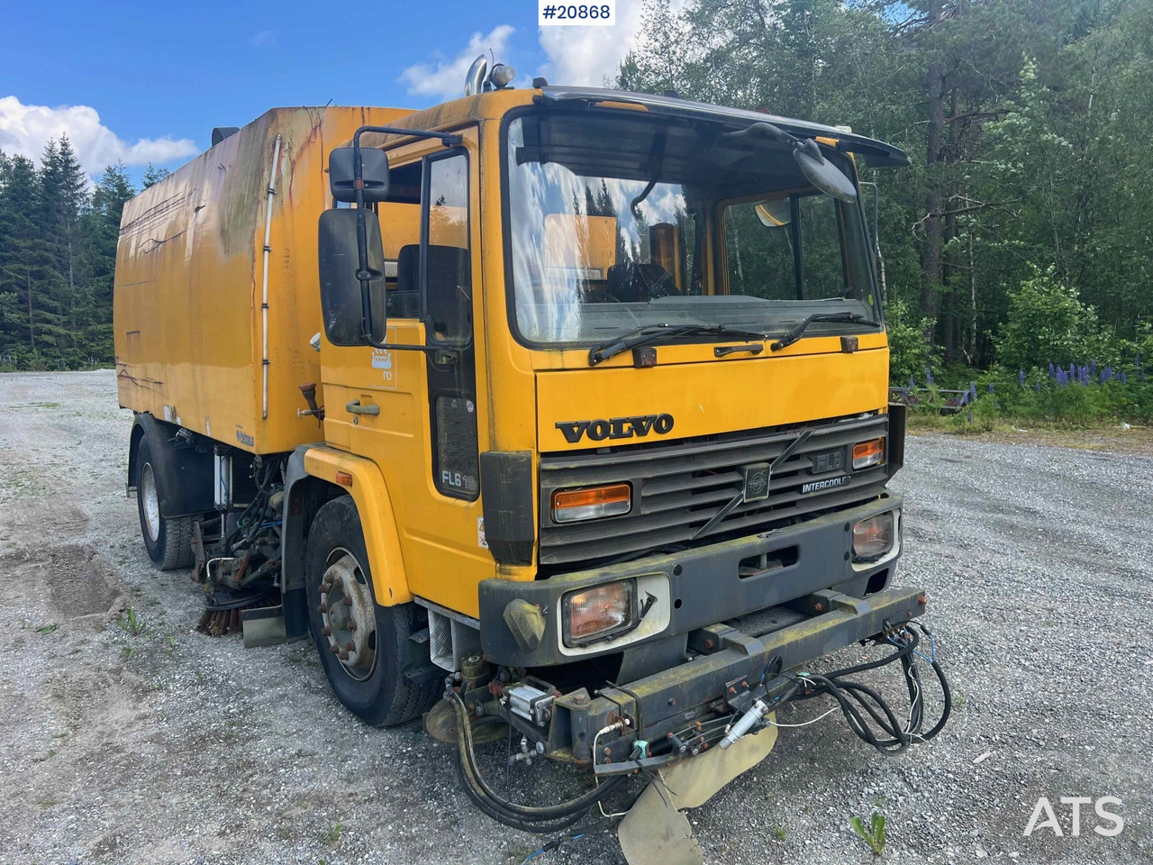 Volvo FL616 - Подметально-уборочная машина: фото 1 Volvo FL616 - Подметально-уборочная машина: фото 1