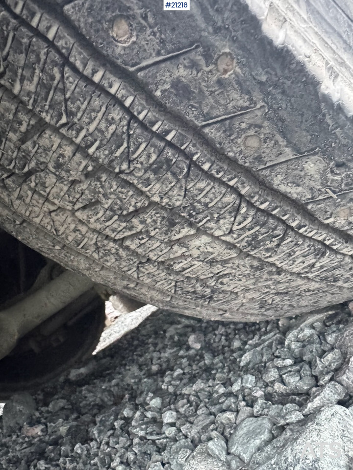 Грузовик с закрытым кузовом Volvo FM9: фото 29