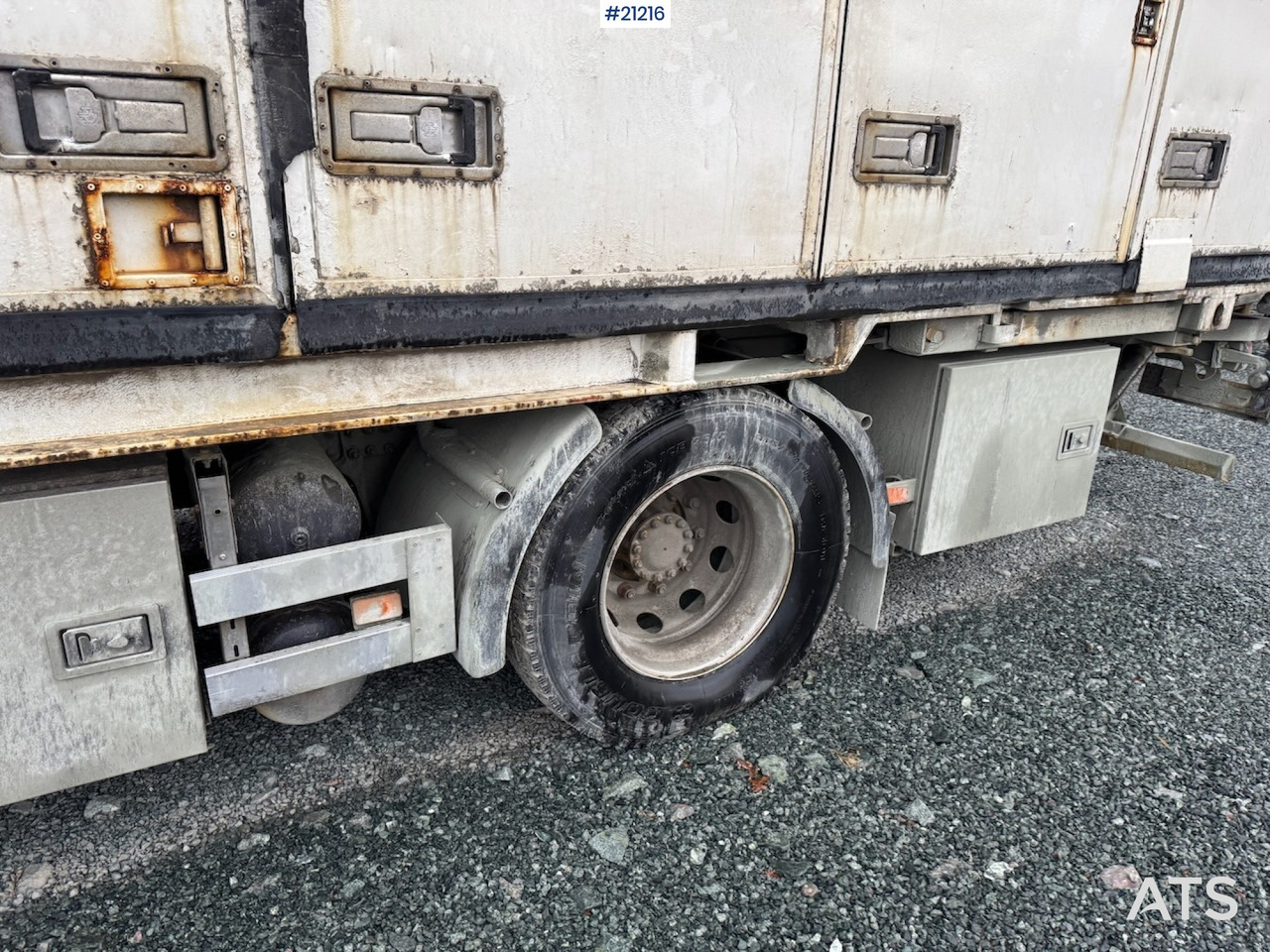 Грузовик с закрытым кузовом Volvo FM9: фото 27