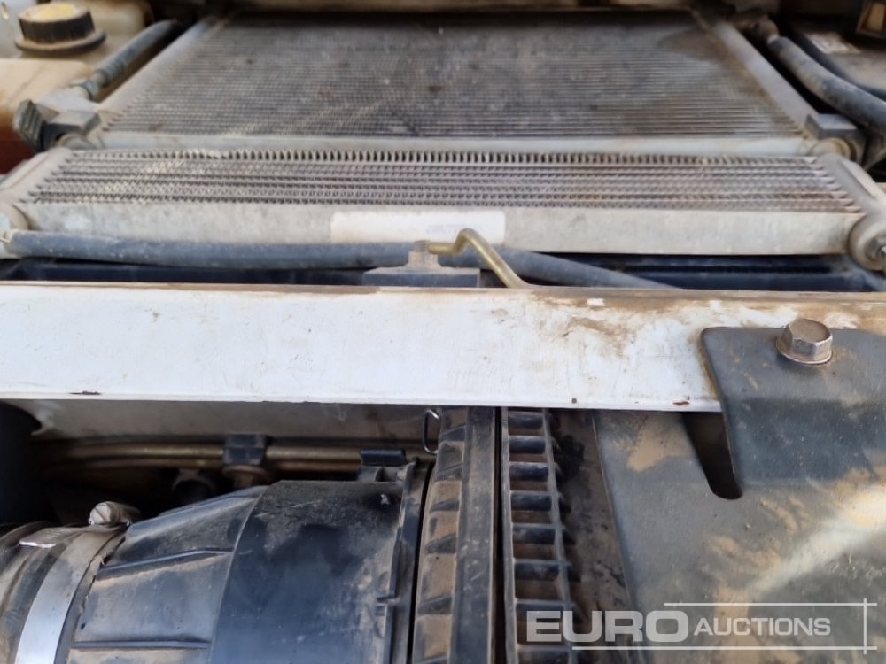 Мини-погрузчик с бортовым поворотом 2015 Bobcat T590: фото 24