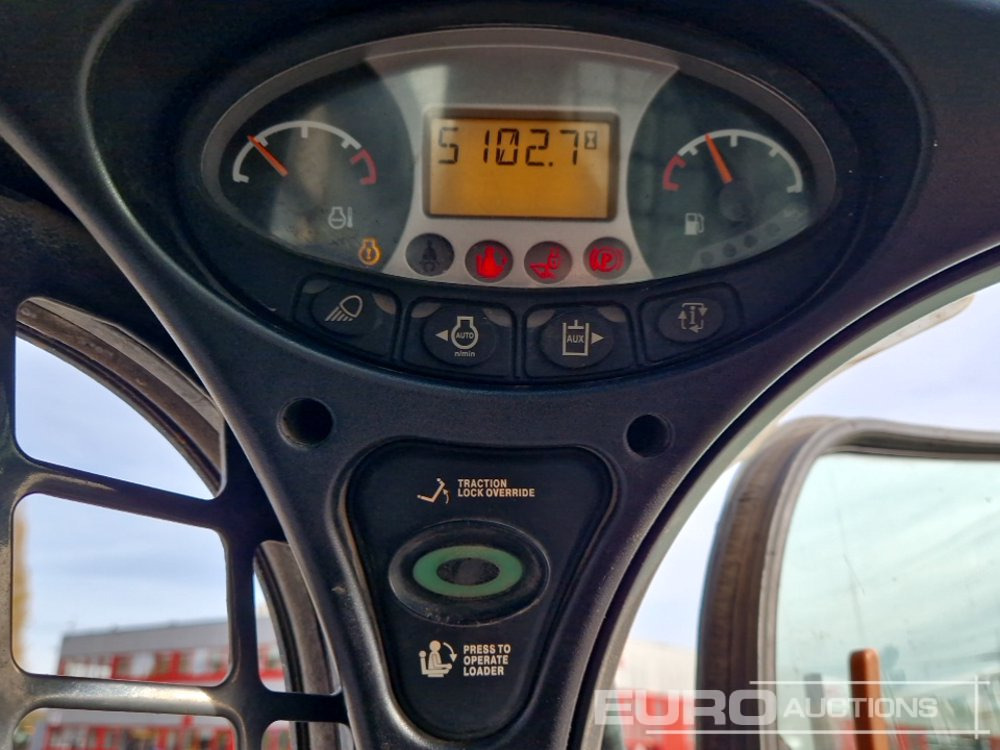 Мини-погрузчик с бортовым поворотом 2015 Bobcat T590: фото 30