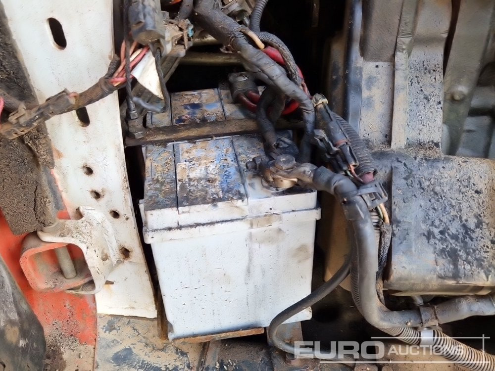 Мини-погрузчик с бортовым поворотом 2015 Bobcat T590: фото 23