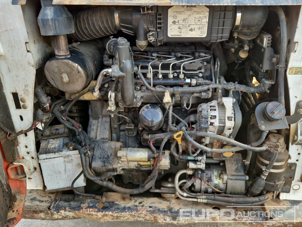 Мини-погрузчик с бортовым поворотом 2015 Bobcat T590: фото 20