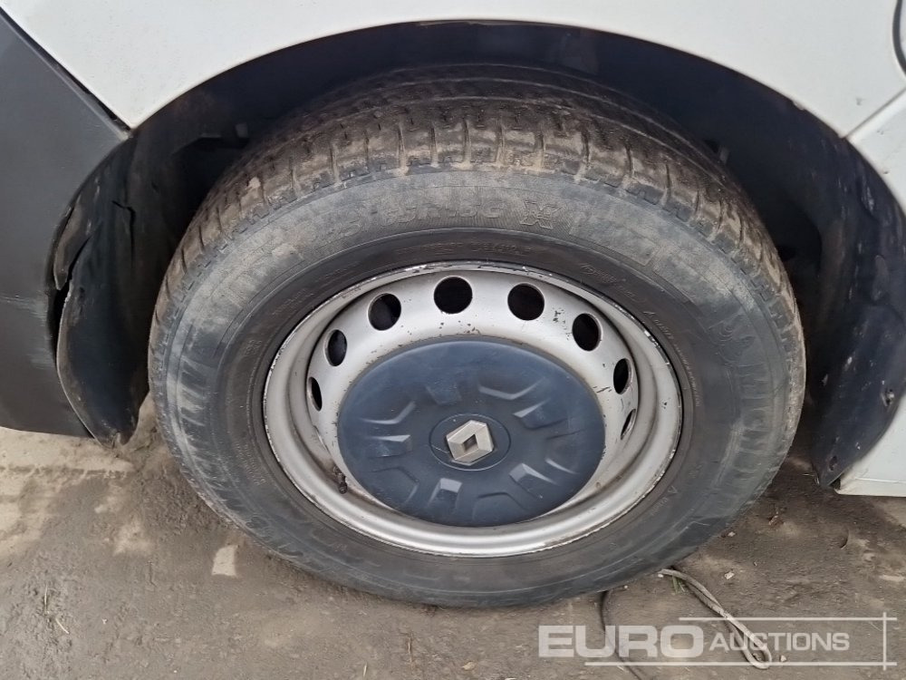 Грузовик с подъемником 2019 Renault Master 135: фото 10