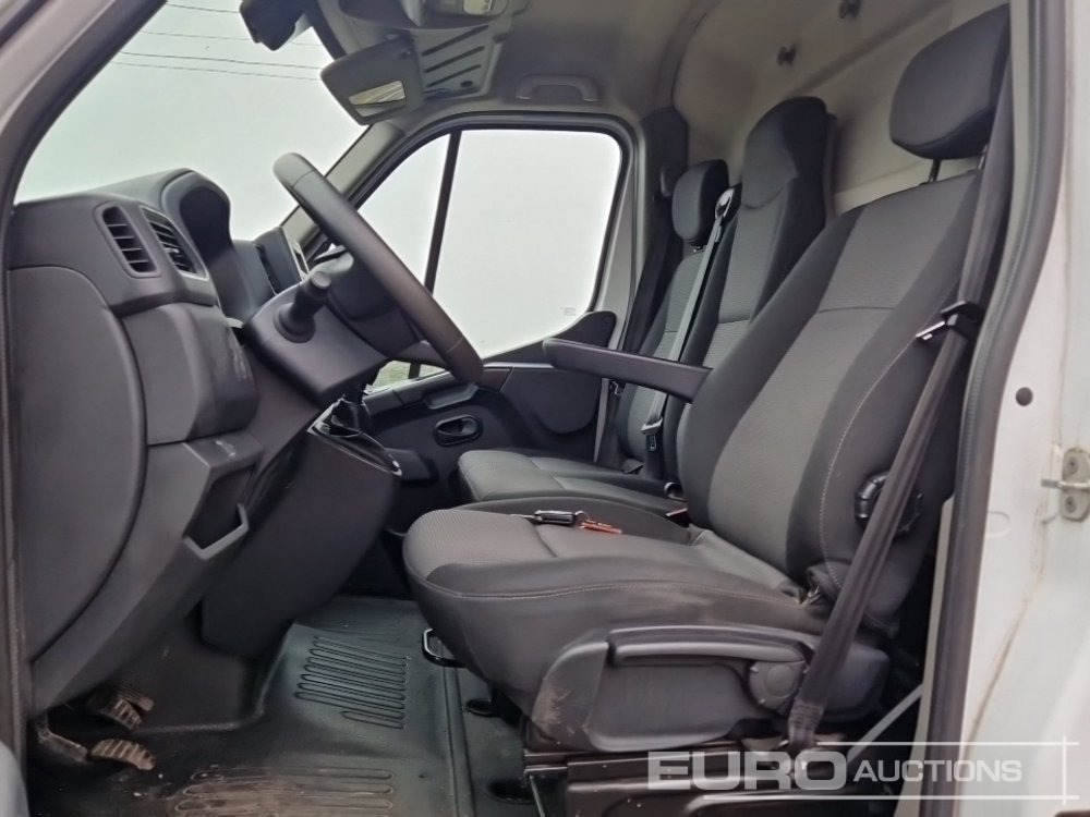 Грузовик с подъемником 2019 Renault Master 135: фото 34