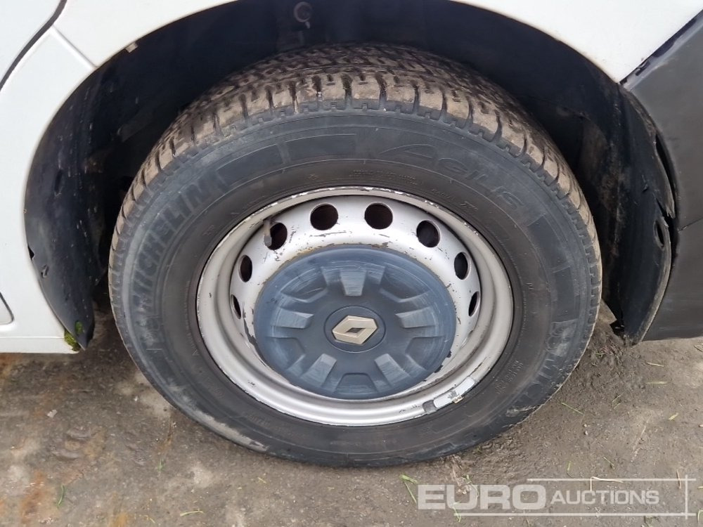 Грузовик с подъемником 2019 Renault Master 135: фото 9