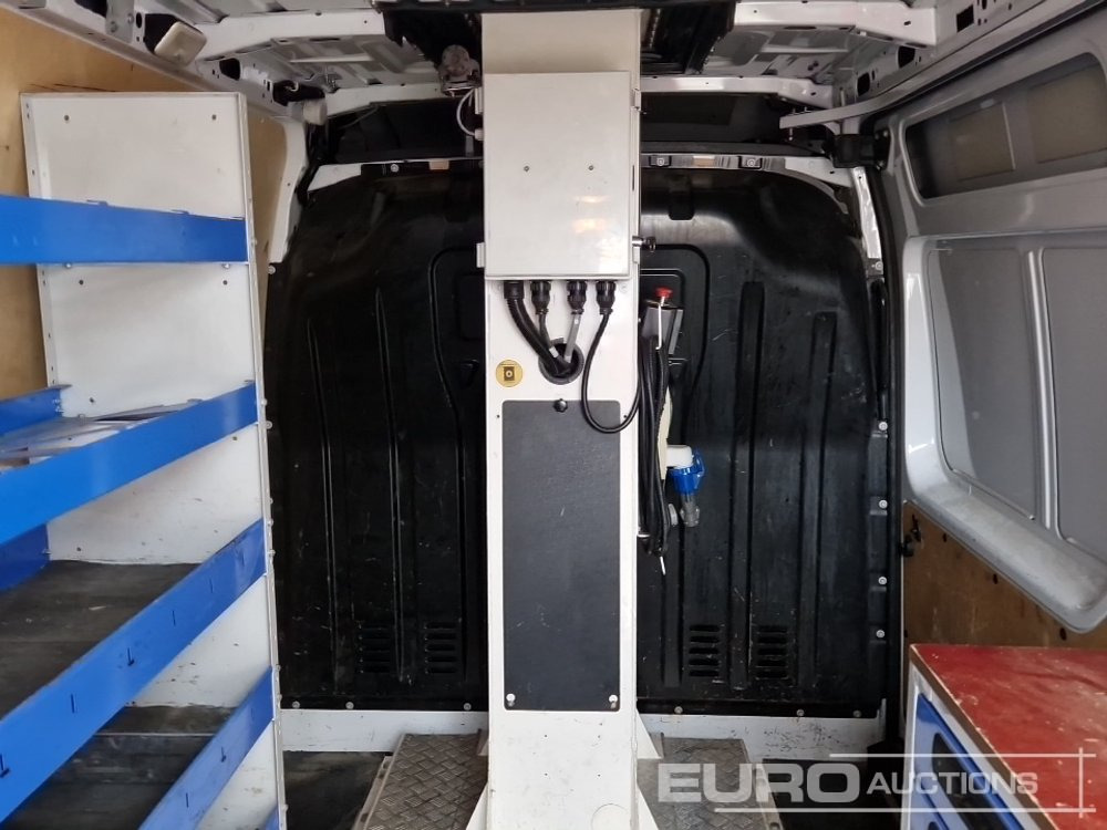 Грузовик с подъемником 2019 Renault Master 135: фото 24