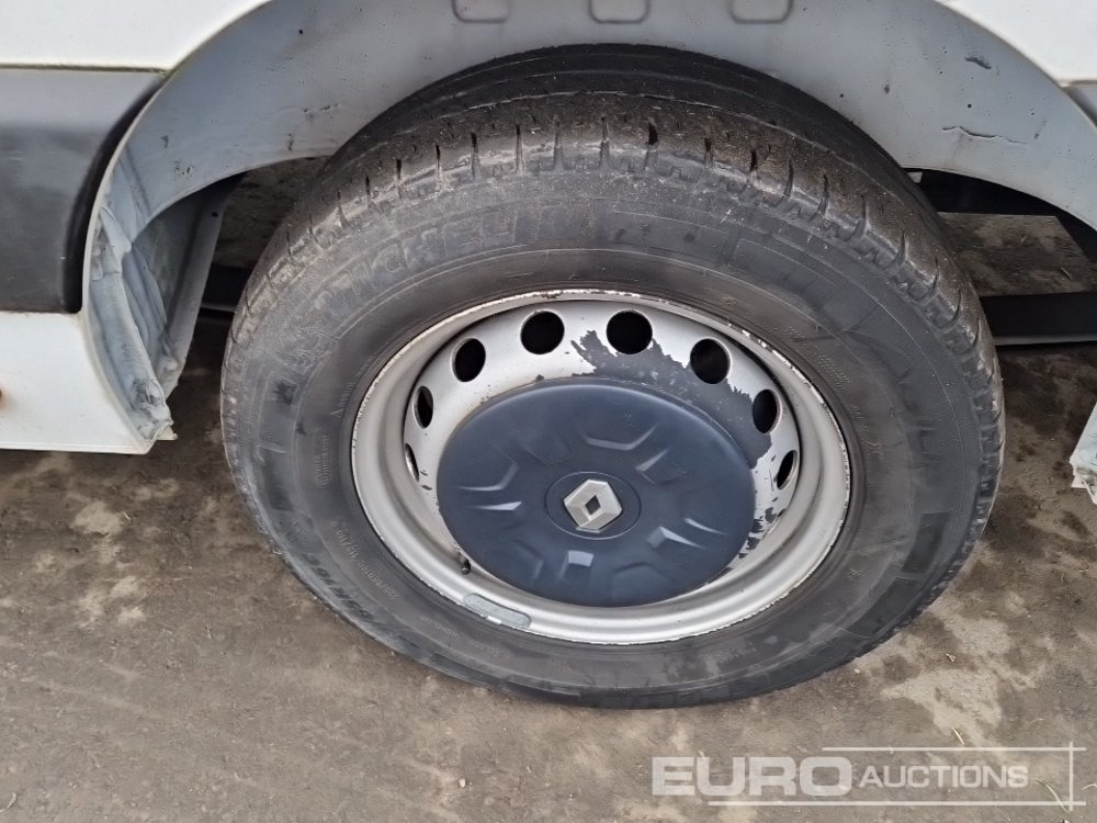 Грузовик с подъемником 2019 Renault Master 135: фото 11