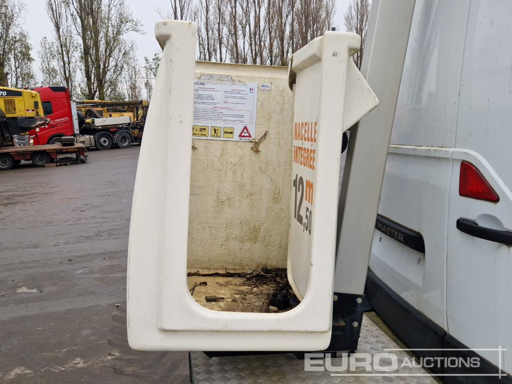 Грузовик с подъемником 2019 Renault Master 135: фото 18