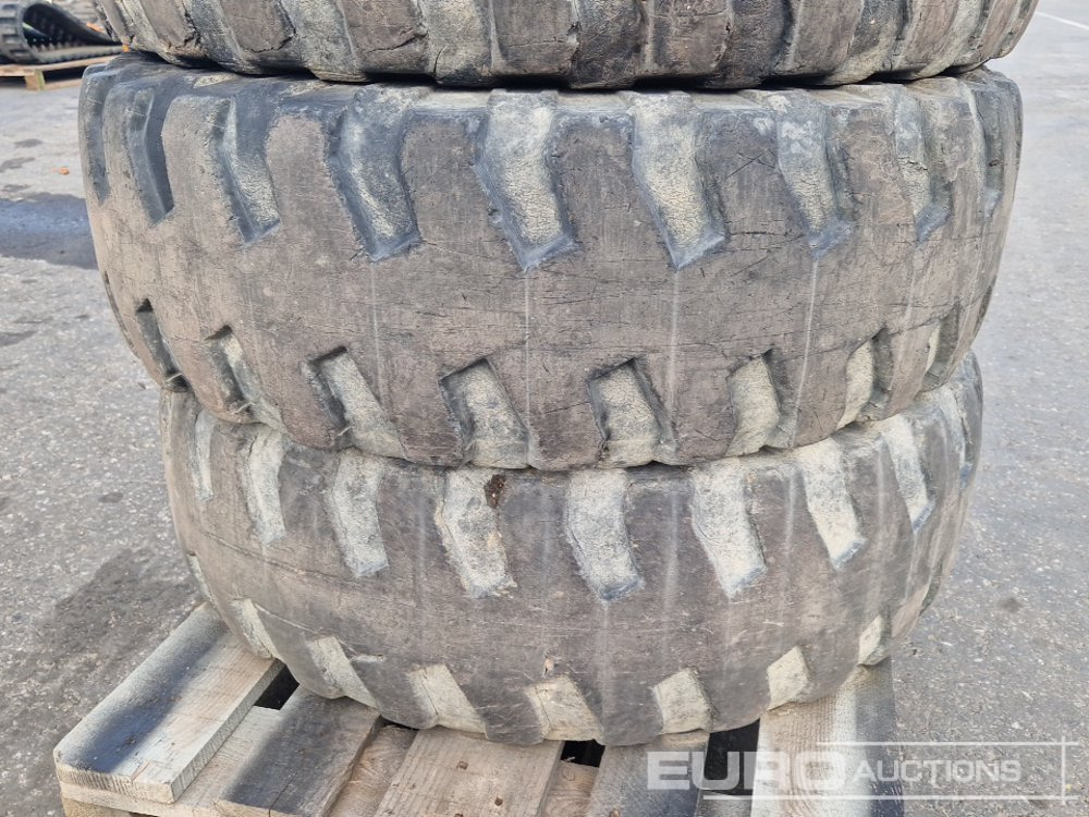335/80/20 Tyres (4 of) - Шина: фото 4 335/80/20 Tyres (4 of) - Шина: фото 4