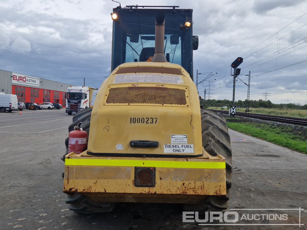 CAT CP76 - Каток: фото 4 CAT CP76 - Каток: фото 4