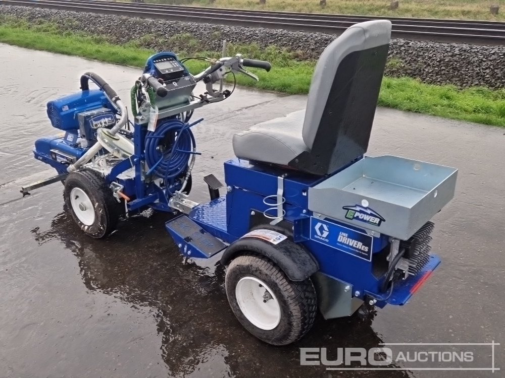 Graco Line Driver, Electric Line Writer/Painter - Квадроцикл: фото 3 Graco Line Driver, Electric Line Writer/Painter - Квадроцикл: фото 3