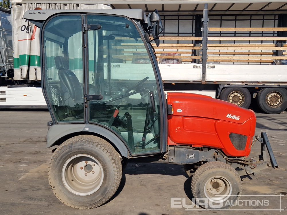Hako 4WD Compact Tractor (No Drive Shaft) - Минитрактор: фото 5 Hako 4WD Compact Tractor (No Drive Shaft) - Минитрактор: фото 5