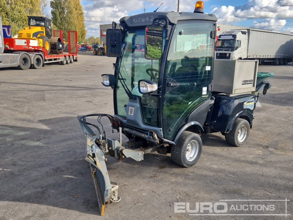Kärcher Utility Vehicle with Snow Blade, Spreader - Снегоуборочная машина: фото 1 Kärcher Utility Vehicle with Snow Blade, Spreader - Снегоуборочная машина: фото 1