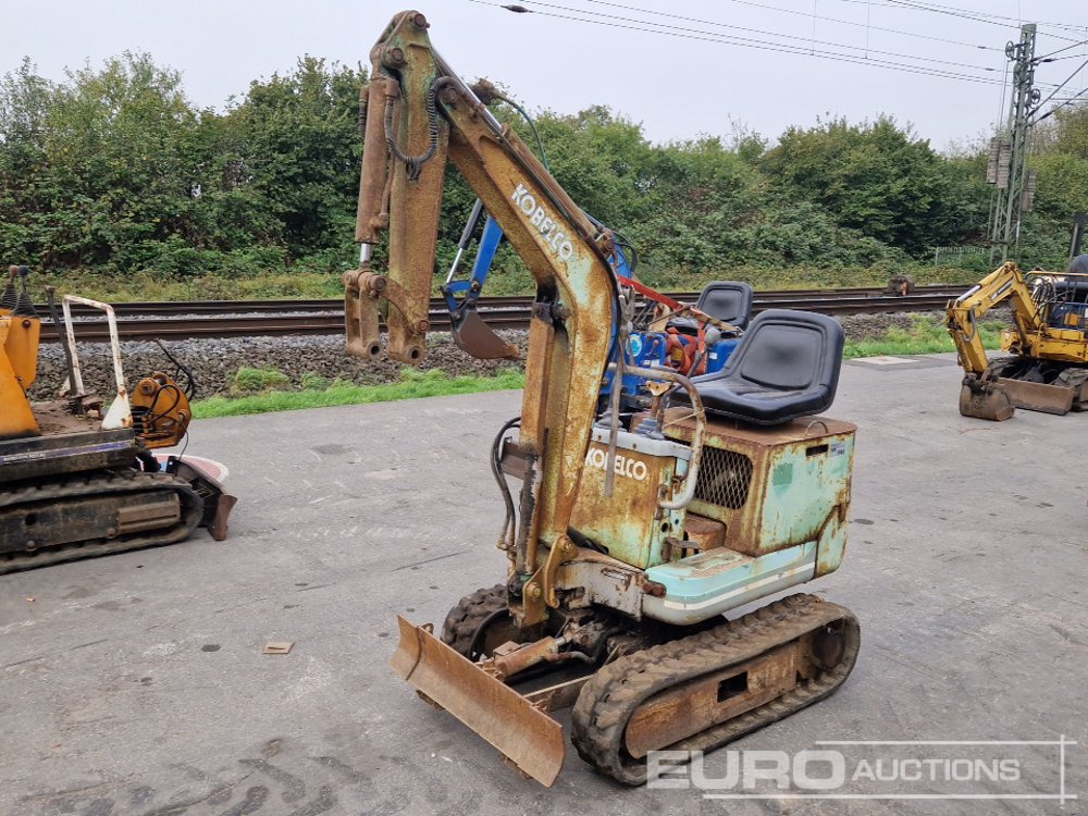 Kobelco Rubber Tracks, Blade, Offset - Мини-экскаватор: фото 1 Kobelco Rubber Tracks, Blade, Offset - Мини-экскаватор: фото 1