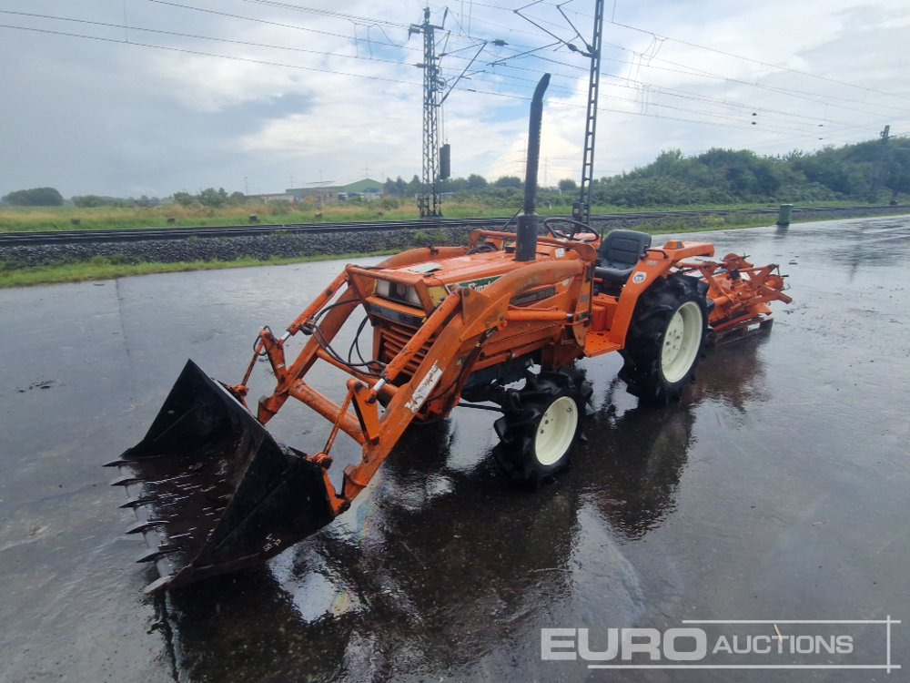Kubota L1-20 - Минитрактор: фото 1 Kubota L1-20 - Минитрактор: фото 1
