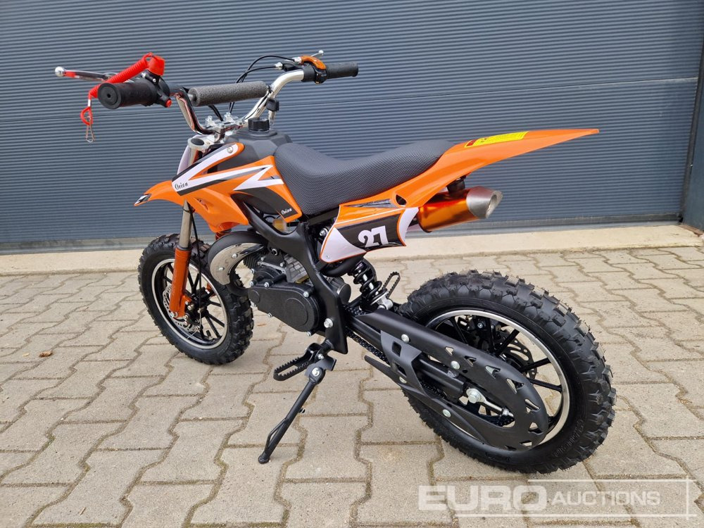 Unused DIRTBIKE 50R-D705 49CC Kids Petrol Motorbike, Automatic - Мотоцикл: фото 4 Unused DIRTBIKE 50R-D705 49CC Kids Petrol Motorbike, Automatic - Мотоцикл: фото 4