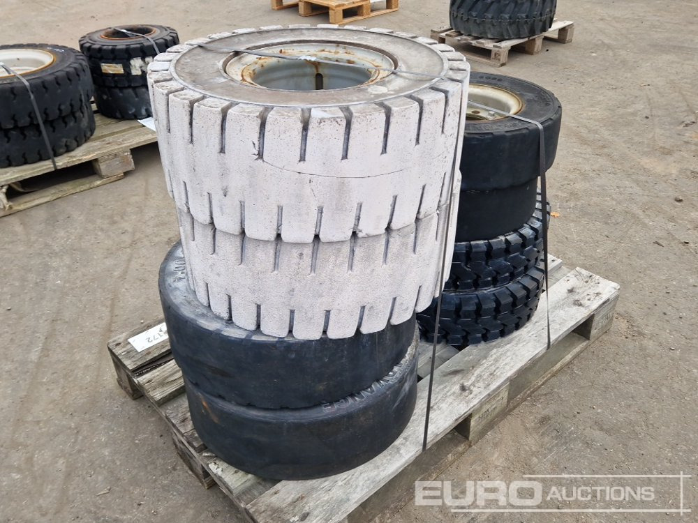 Various Tyres (8 of) - Шина: фото 1 Various Tyres (8 of) - Шина: фото 1