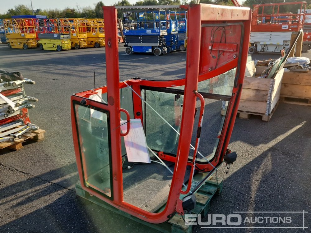 Cabin to suit Volvo ECR25D - Запчасти для Экскаваторов: фото 1 Cabin to suit Volvo ECR25D - Запчасти для Экскаваторов: фото 1