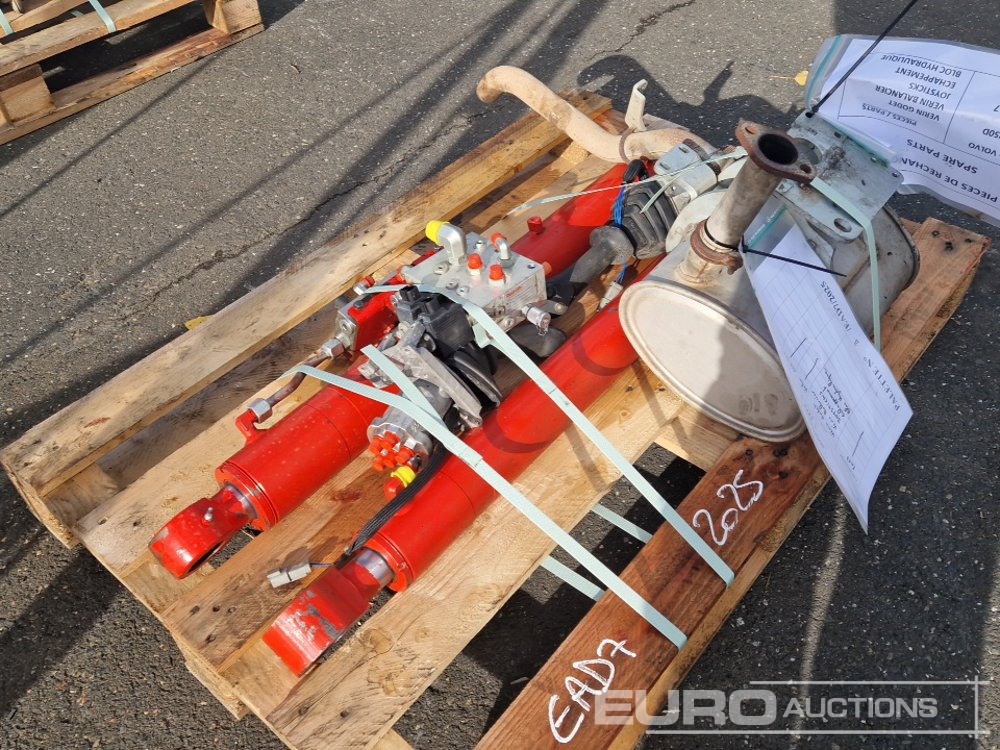 Spare Parts, Cylinder, Joysticks, Hydraulic Parts, Exhaust to suit Volvo ECR50D - Запчасти для Экскаваторов: фото 2 Spare Parts, Cylinder, Joysticks, Hydraulic Parts, Exhaust to suit Volvo ECR50D - Запчасти для Экскаваторов: фото 2