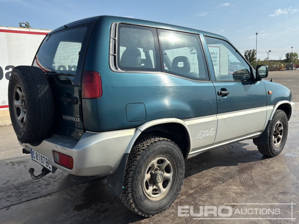 1995 Nissan Terrano II - Внедорожник: фото 5 1995 Nissan Terrano II - Внедорожник: фото 5