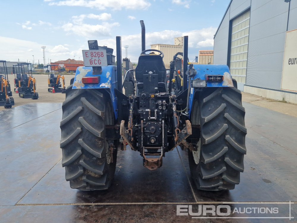 2003 New Holland TL100 - Трактор: фото 4 2003 New Holland TL100 - Трактор: фото 4