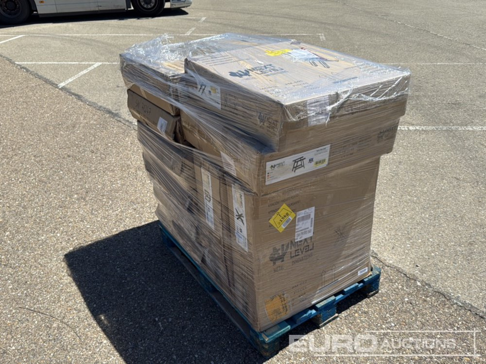 Pallet of Boxes of Various Metal Legs for Tables (10 of) - Строительное оборудование: фото 2 Pallet of Boxes of Various Metal Legs for Tables (10 of) - Строительное оборудование: фото 2