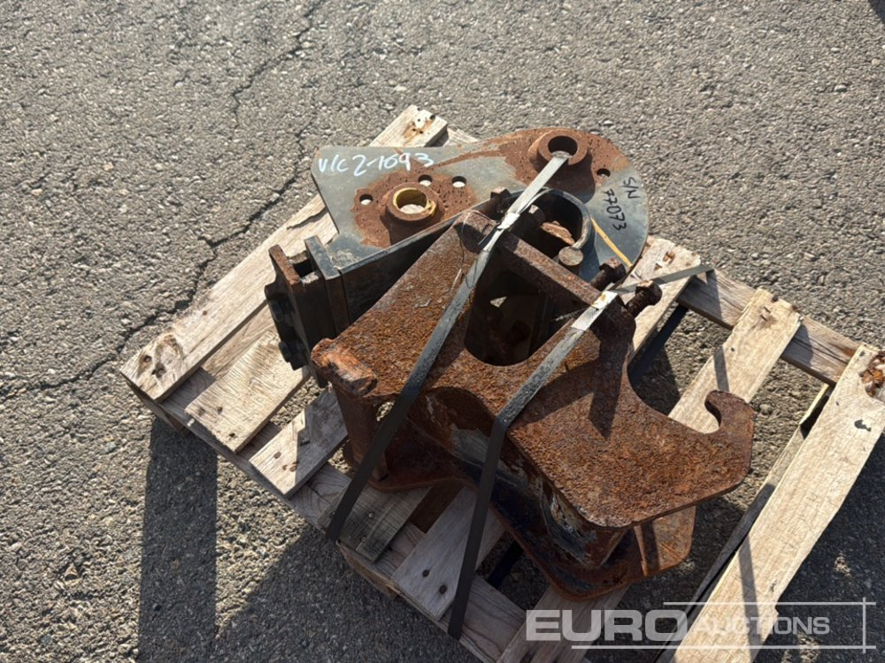 Pallet of Quick Hitches (2 of) - Сцепное устройство: фото 2 Pallet of Quick Hitches (2 of) - Сцепное устройство: фото 2