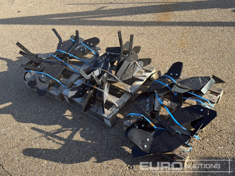 Unused Pallet of Furrowers to suit Garden Tiller (3 of) / Apocador para Cultivador - Сельскохозяйственная техника: фото 2 Unused Pallet of Furrowers to suit Garden Tiller (3 of) / Apocador para Cultivador - Сельскохозяйственная техника: фото 2