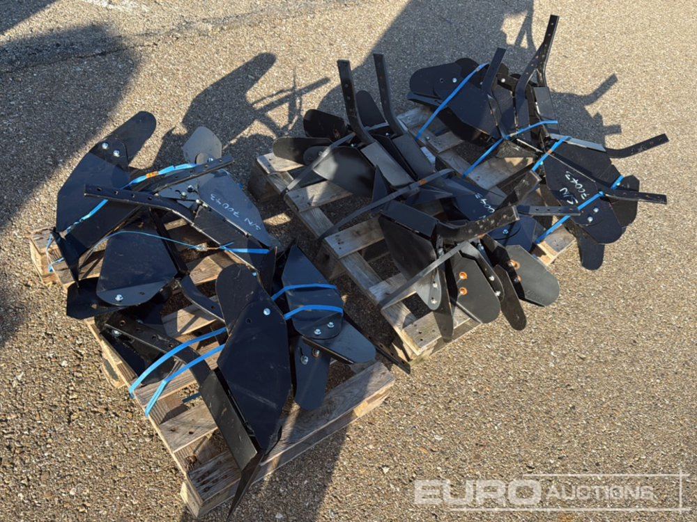 Unused Pallet of Furrowers to suit Garden Tiller (3 of) / Apocador para Cultivador - Сельскохозяйственная техника: фото 3 Unused Pallet of Furrowers to suit Garden Tiller (3 of) / Apocador para Cultivador - Сельскохозяйственная техника: фото 3