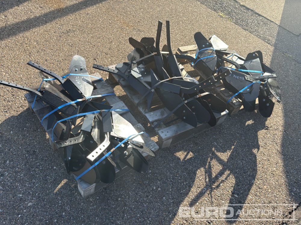 Unused Pallet of Furrowers to suit Garden Tiller (3 of) / Apocador para Cultivador - Сельскохозяйственная техника: фото 1 Unused Pallet of Furrowers to suit Garden Tiller (3 of) / Apocador para Cultivador - Сельскохозяйственная техника: фото 1