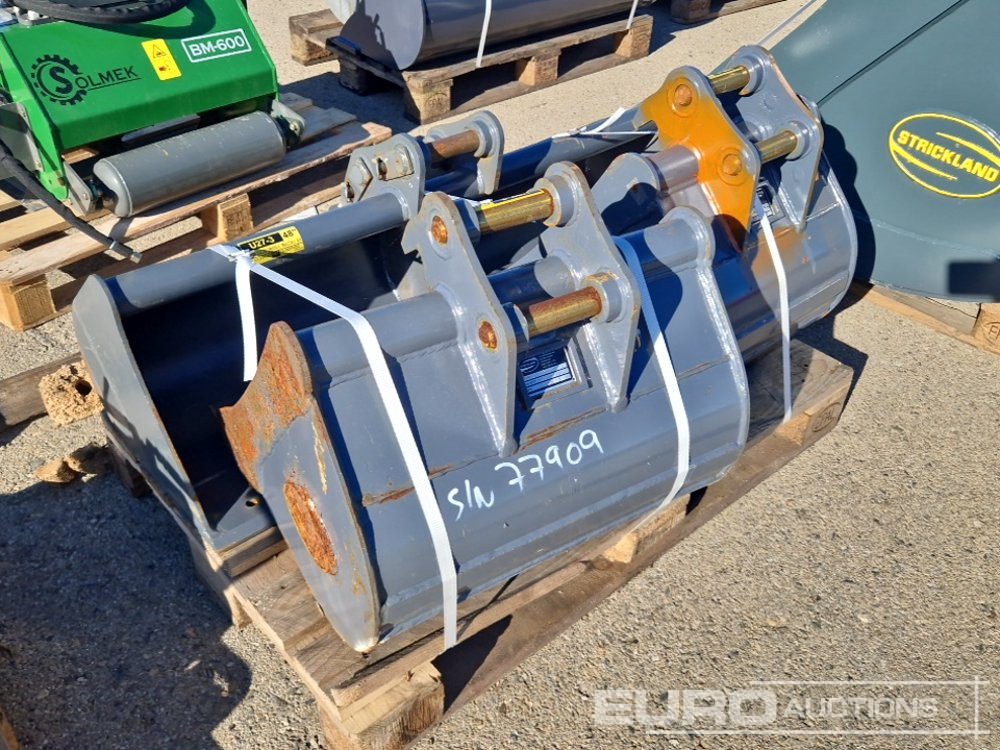 Strickland Set of U27 18" Digging Bucket (S/N 5031006040), U27 24' Digging Bucket (S/N 5025210098BD), U27 348D Cleaning Bucket (S/N 502450674) - Ковш: фото 1 Strickland Set of U27 18" Digging Bucket (S/N 5031006040), U27 24' Digging Bucket (S/N 5025210098BD), U27 348D Cleaning Bucket (S/N 502450674) - Ковш: фото 1