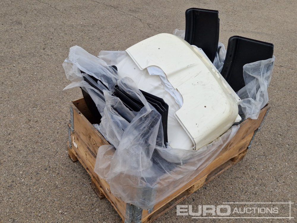 Ausa Pallet of Mudguards - Запчасти: фото 2 Ausa Pallet of Mudguards - Запчасти: фото 2