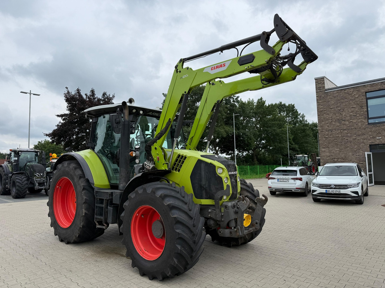 Claas Arion 650 C-Matic - Трактор: фото 1 Claas Arion 650 C-Matic - Трактор: фото 1