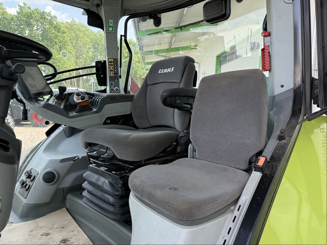 Трактор Claas Axion 960: фото 12