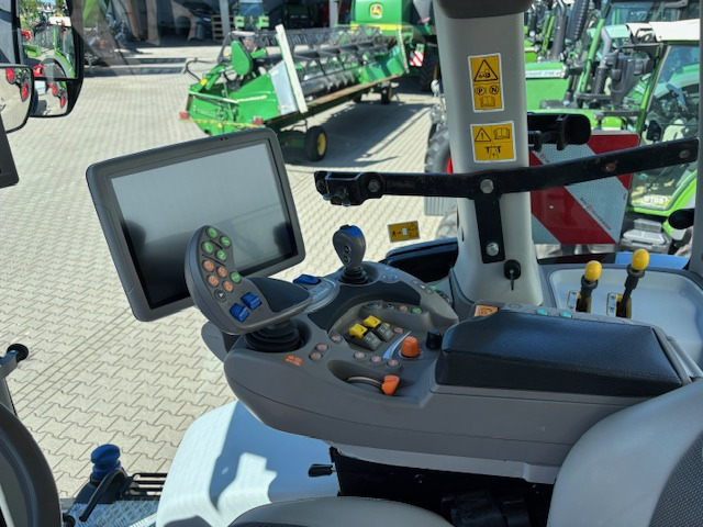 Deutz-Fahr Agrotron 6215 TTV Warrior -RTK - Трактор: фото 3 Deutz-Fahr Agrotron 6215 TTV Warrior -RTK - Трактор: фото 3