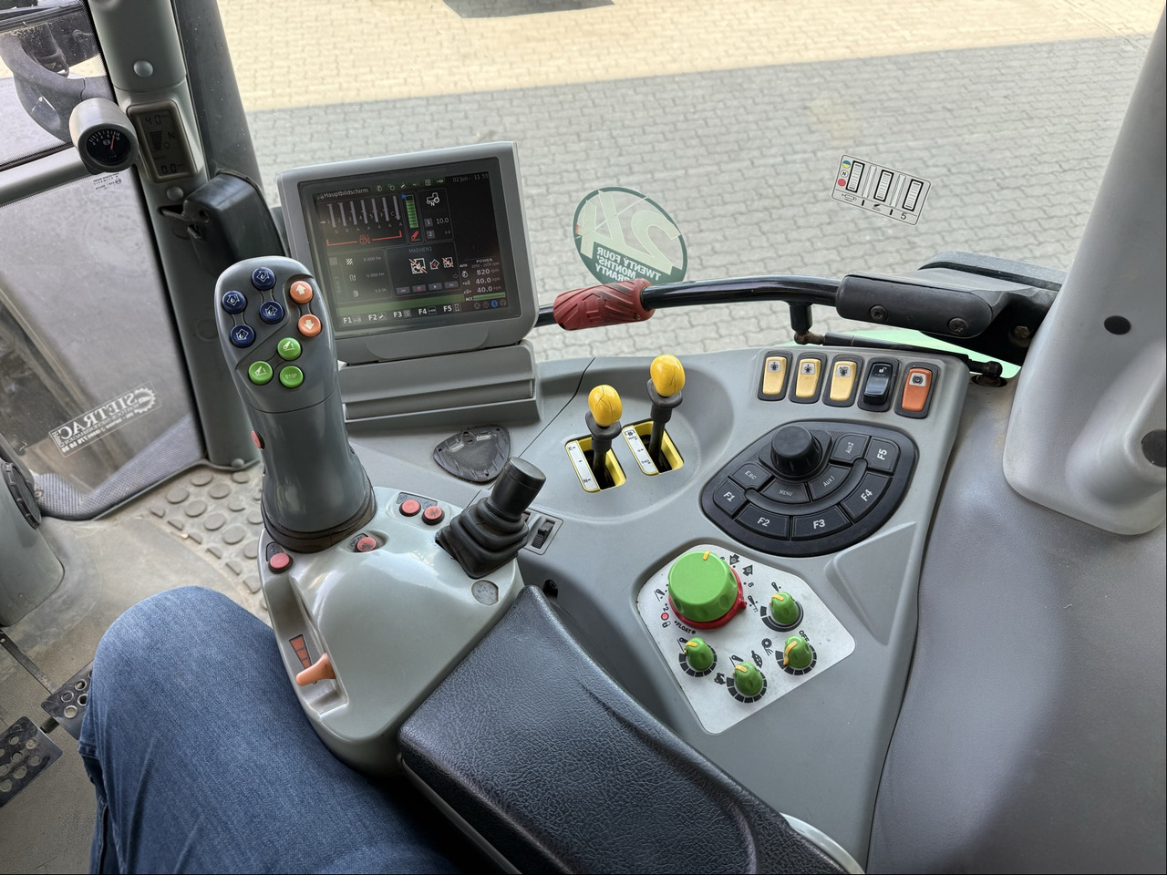 Deutz-Fahr Agrotron TTV 630 - Трактор: фото 2 Deutz-Fahr Agrotron TTV 630 - Трактор: фото 2
