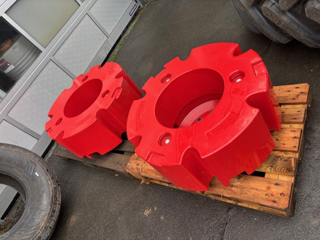 Fendt 2 x 1000kg Gewicht Hinterräder - Трактор: фото 1 Fendt 2 x 1000kg Gewicht Hinterräder - Трактор: фото 1