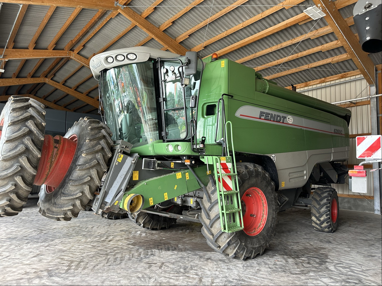 Fendt 6300 C - Зерноуборочный комбайн: фото 1 Fendt 6300 C - Зерноуборочный комбайн: фото 1