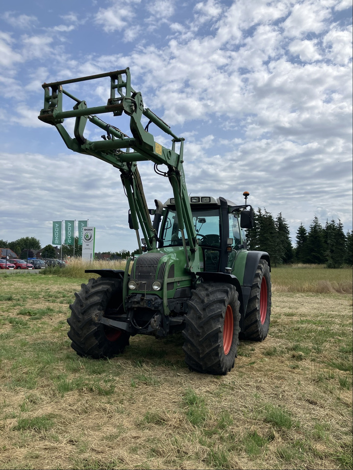Fendt 712 COM1 - Трактор: фото 1 Fendt 712 COM1 - Трактор: фото 1