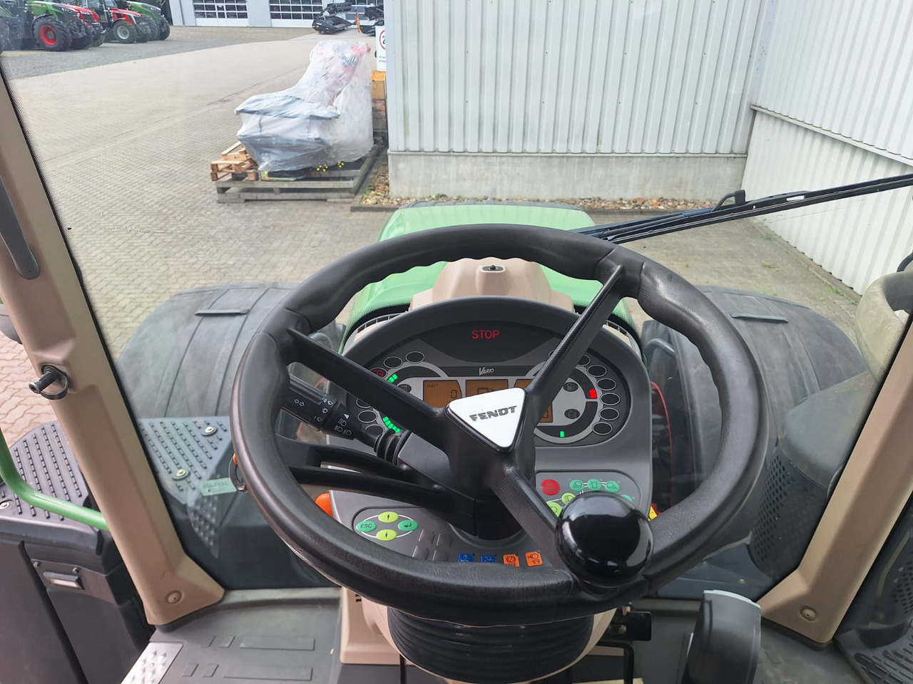 Fendt 720 Vario SCR Profi - Трактор: фото 3 Fendt 720 Vario SCR Profi - Трактор: фото 3