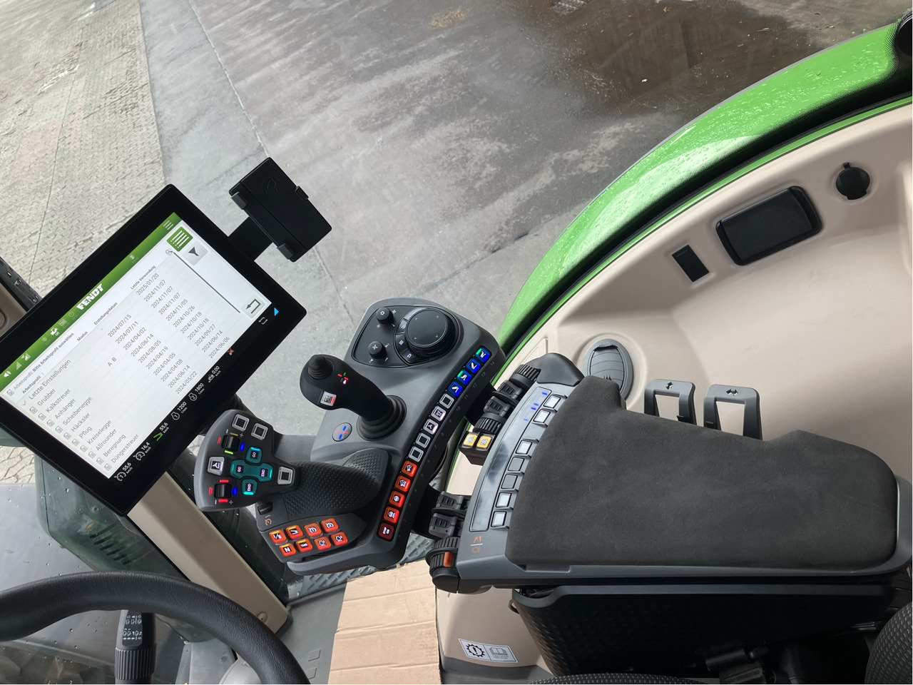 Fendt 724 Vario Gen6 Power Setting2 - Трактор: фото 3 Fendt 724 Vario Gen6 Power Setting2 - Трактор: фото 3