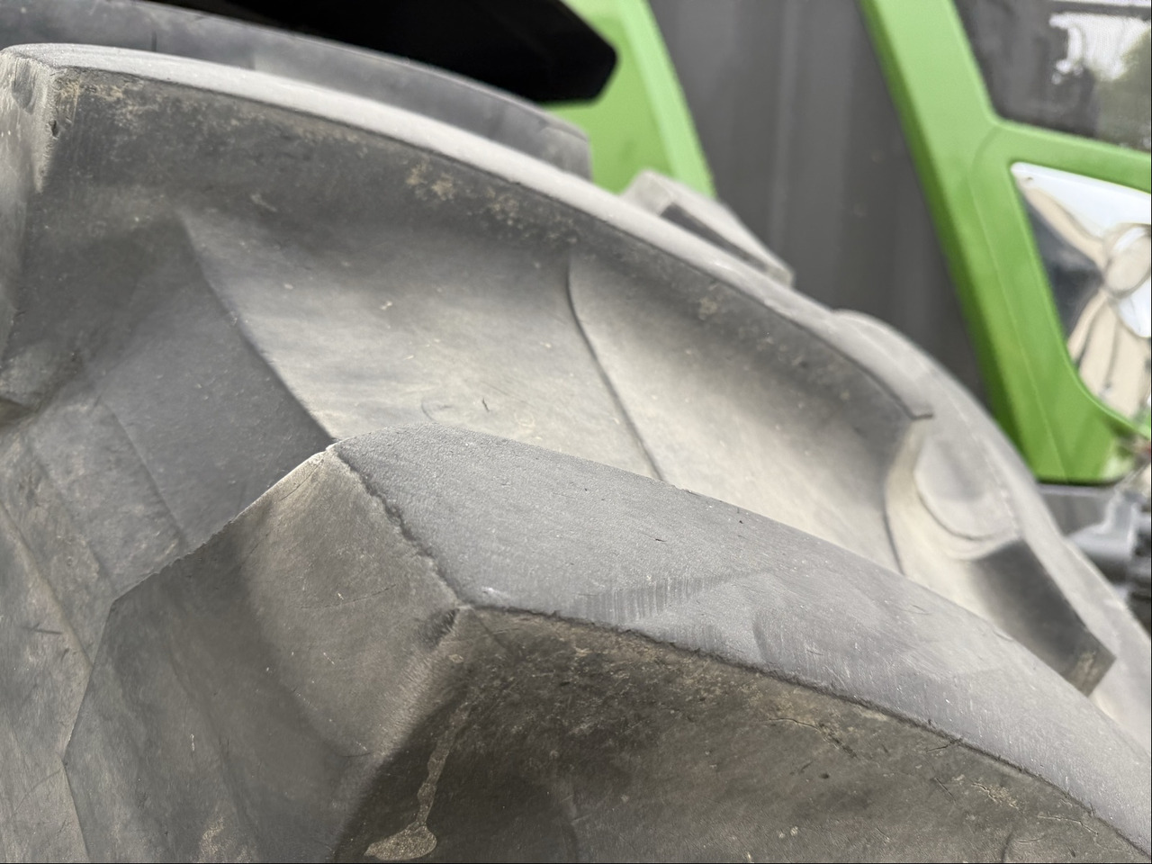 Fendt 828 Vario S4 ProfiPlus RTK - Трактор: фото 3 Fendt 828 Vario S4 ProfiPlus RTK - Трактор: фото 3