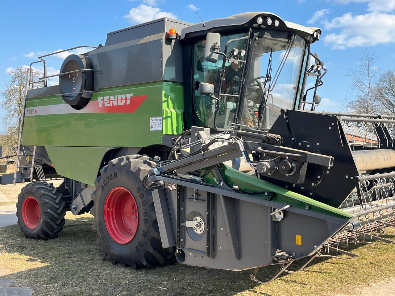 Fendt Mähdrescher 5225 E - Зерноуборочный комбайн: фото 4 Fendt Mähdrescher 5225 E - Зерноуборочный комбайн: фото 4