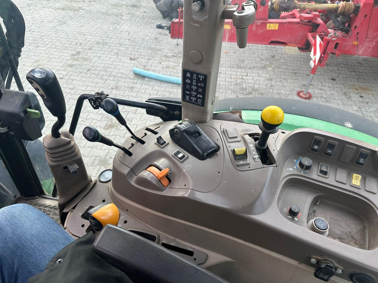 John Deere 5100 R - Трактор: фото 3 John Deere 5100 R - Трактор: фото 3