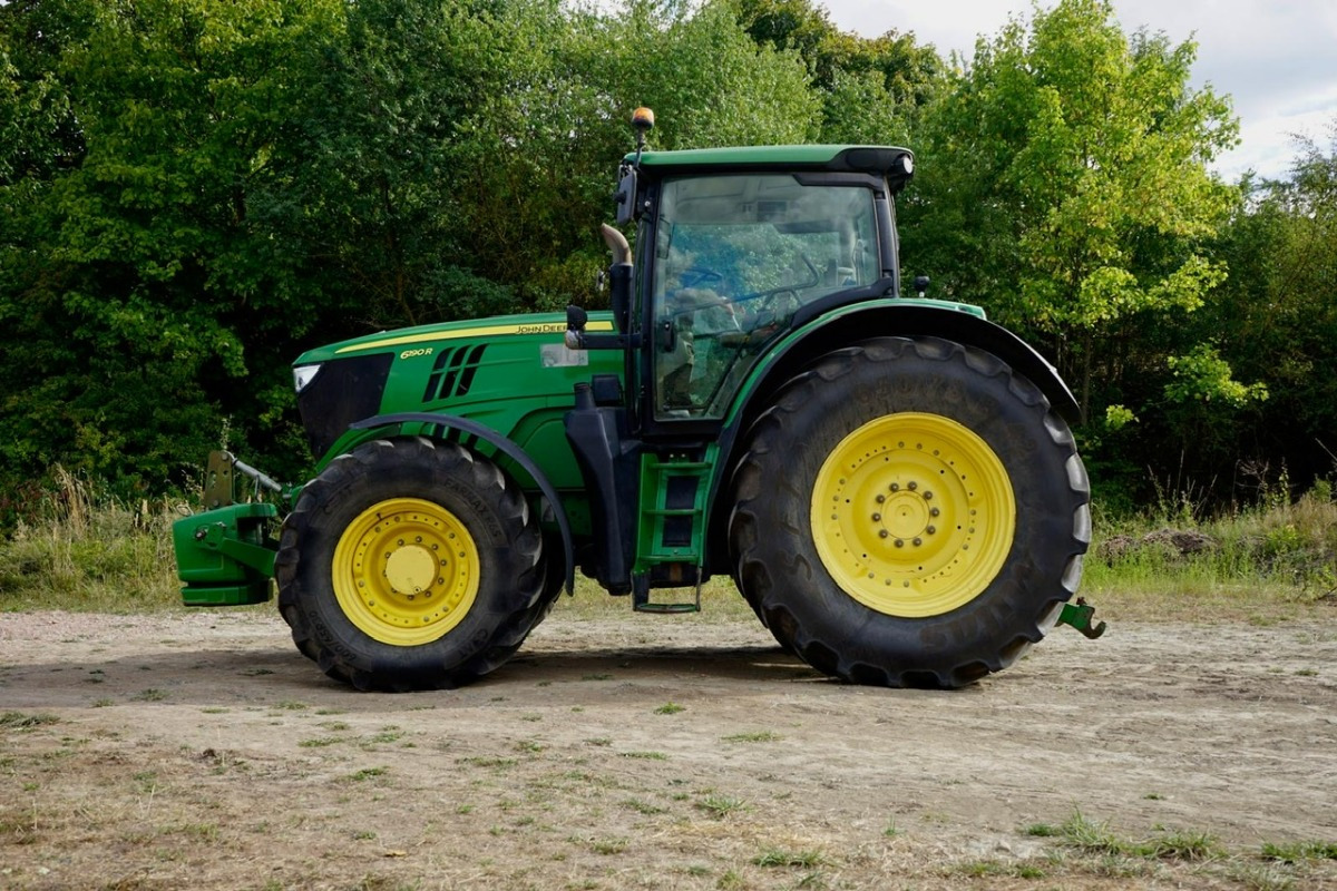 John Deere 6190R - Трактор: фото 1 John Deere 6190R - Трактор: фото 1