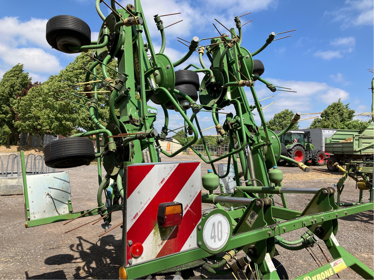 Krone KWT 8.82/8 - Сеноворошилка: фото 4 Krone KWT 8.82/8 - Сеноворошилка: фото 4