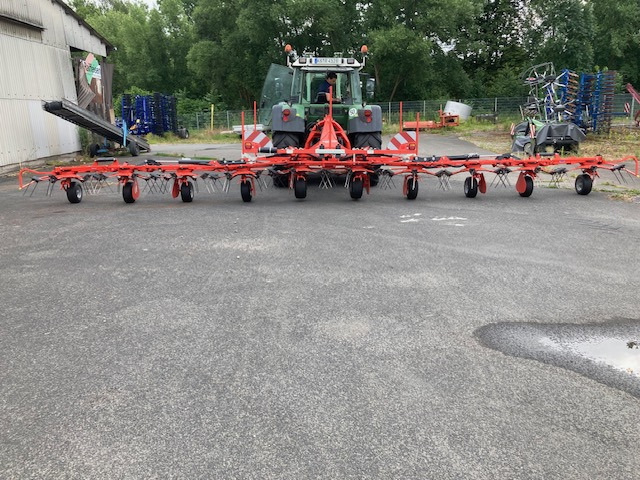 Kuhn GF 10803 Heuwender - Сеноворошилка: фото 1 Kuhn GF 10803 Heuwender - Сеноворошилка: фото 1