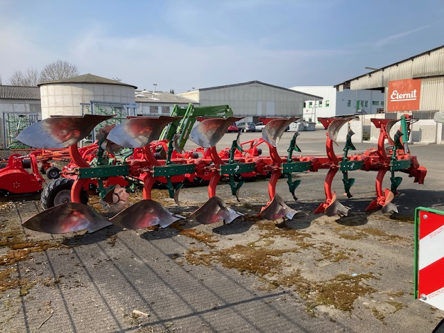 Плуг Kverneland EG 100/300/77RH: фото 6 Плуг Kverneland EG 100/300/77RH: фото 6