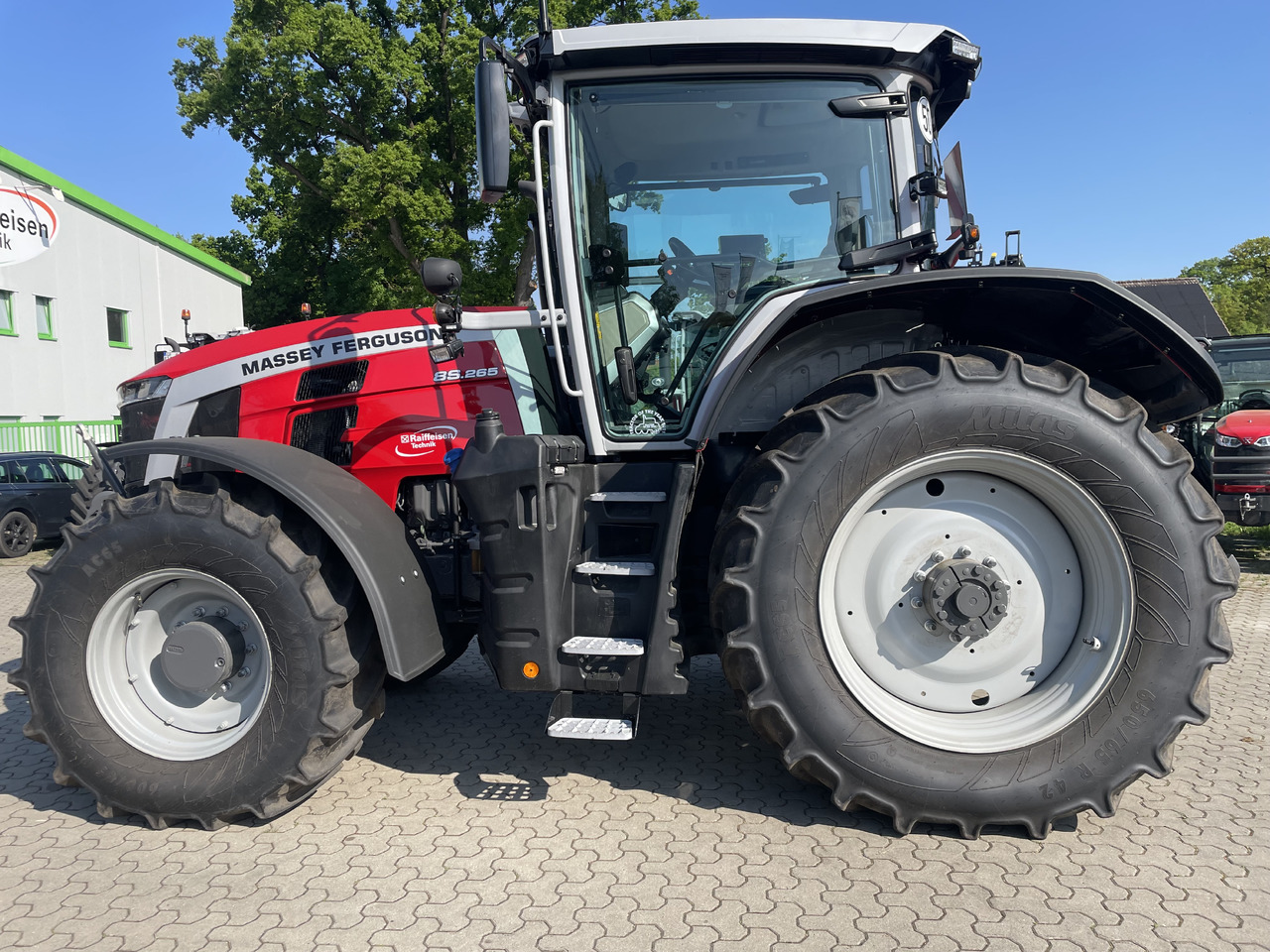 Massey Ferguson 8S.265 Dyna-VT EXCLUSIVE - Трактор: фото 1 Massey Ferguson 8S.265 Dyna-VT EXCLUSIVE - Трактор: фото 1